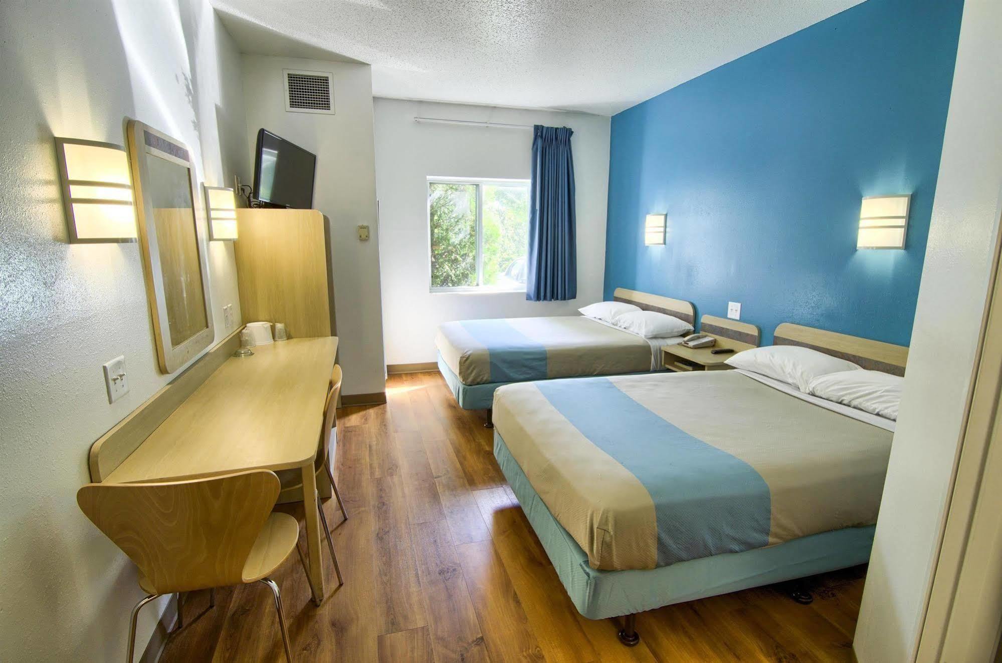 Motel 6-Portsmouth, Nh Bagian luar foto